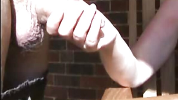 Øm tæve i strømper fandt tid til et blowjob. porno film romantik