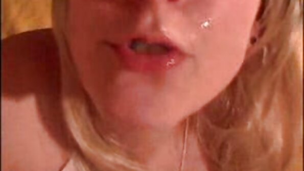 To legende brystvorter deler et anime seks video blowjob på kameraet.