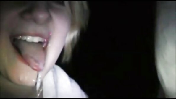 En ung pige med sex porn9 en piercing på penis viste sig at være.