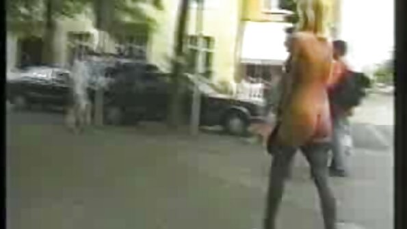 Blonda suttede på mandens ophidsede bg seks filmi pik.