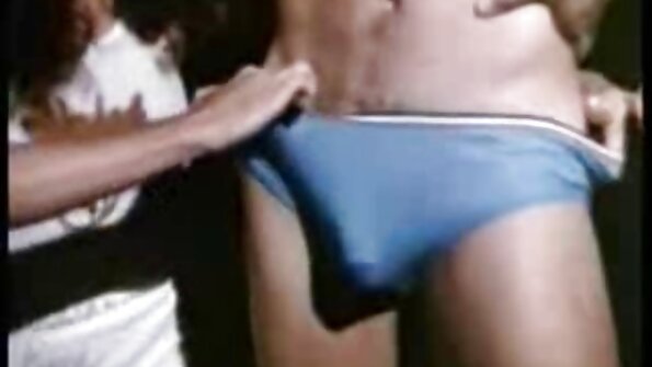 Fucks seksi seks video smukke Galina med smukke bryster.