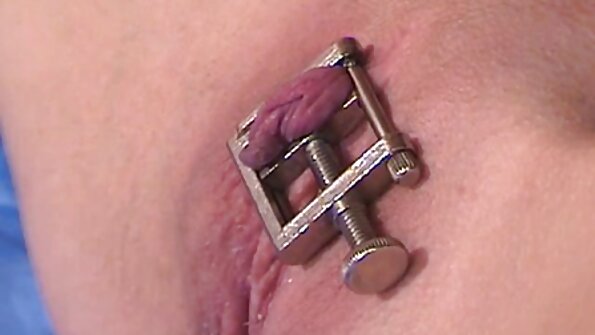 Den sex porno ind blonde sutter hård pik med fornøjelse.