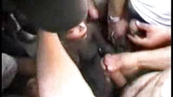 Parret kom for at seks hard video have sex i et hus i en ferieby.